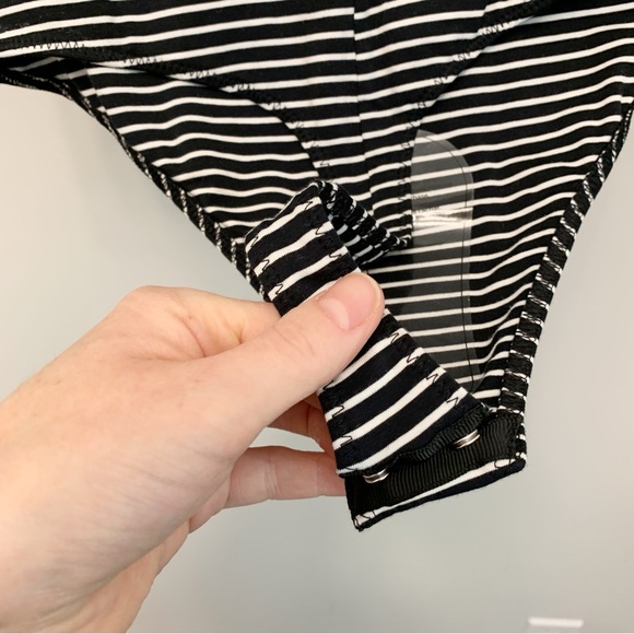 Everlane The Short-Sleeve Crew Neck Stripe Bodysuit Medium - Picture 10 of 13